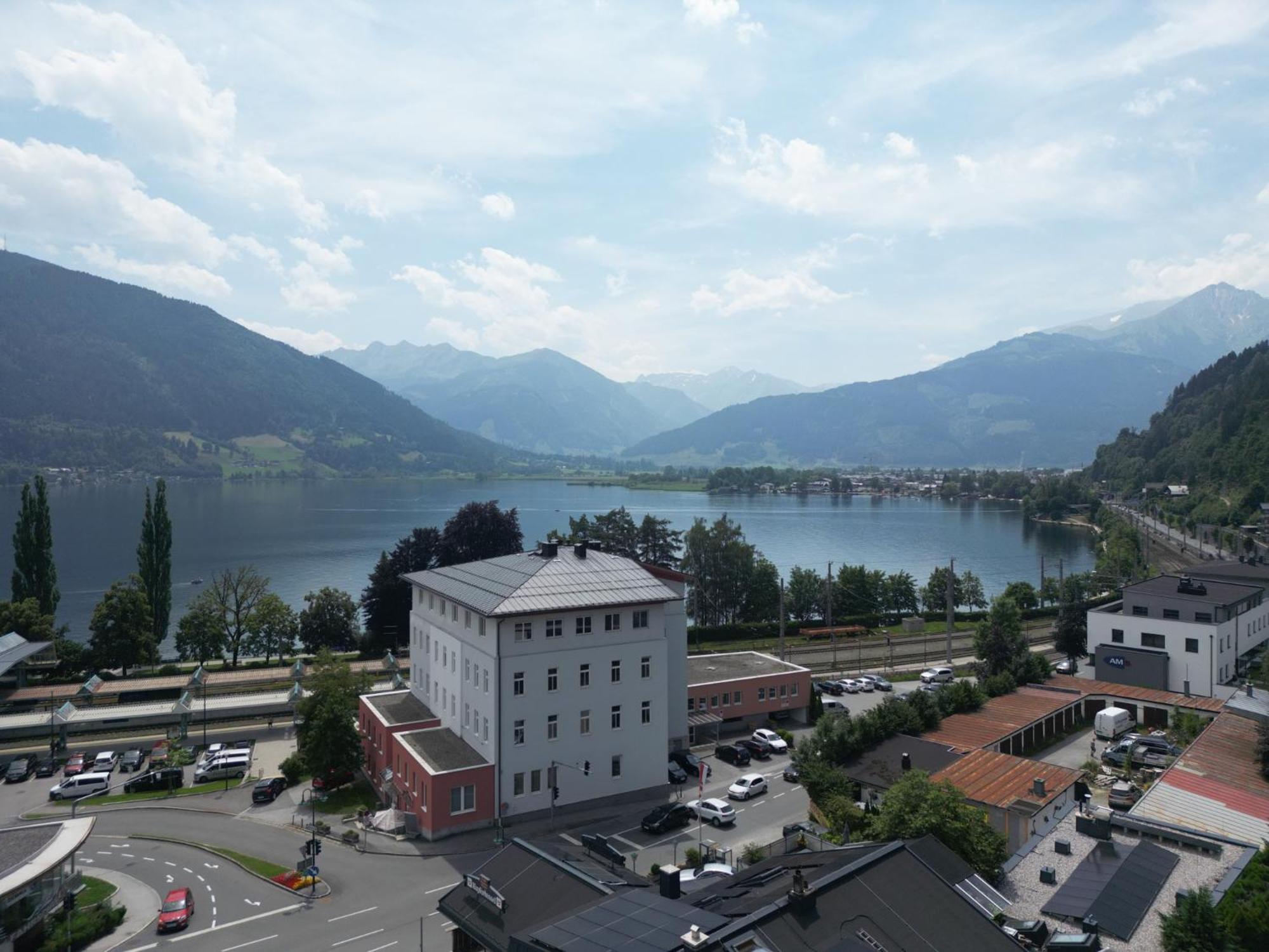 Das Zellersee 젤암제 외부 사진
